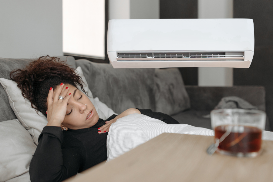 Bệnh viêm xoang có nên ngồi phòng điều hòa? Cách sử dụng máy lạnh đối với người bị viêm xoang