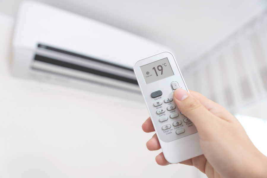 Cách dùng điều khiển điều hòa Daikin 1 chiều và 2 chiều thế hệ mới