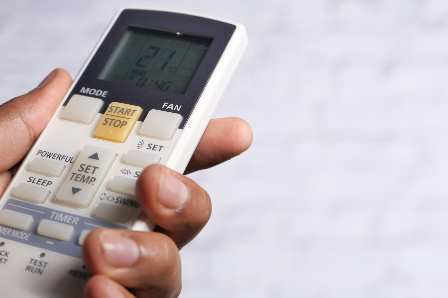 Cách dùng điều khiển điều hòa Daikin 1 chiều và 2 chiều thế hệ mới