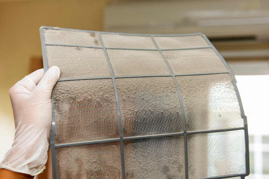 Điều hòa thổi ra hơi nóng, có mùi hôi, nguyên nhân và cách khắc phục