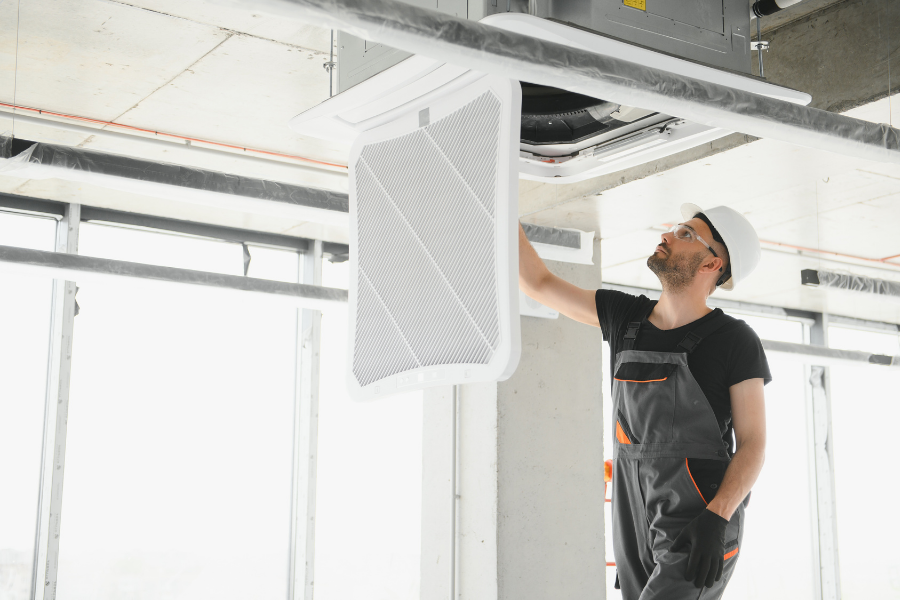 5 Bước Vệ Sinh Điều Hòa Âm Trần Nối Ống Gió Đúng Cách