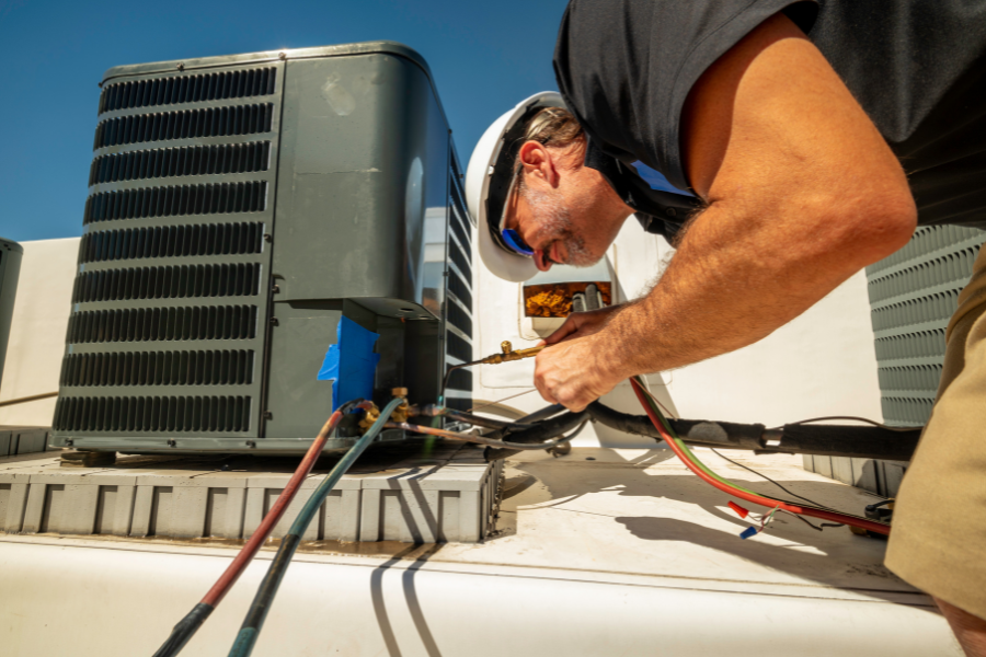 5 Checklist Bảo Dưỡng Hệ Thống HVAC Định Kỳ Chuẩn Bị Cho Mùa Hè